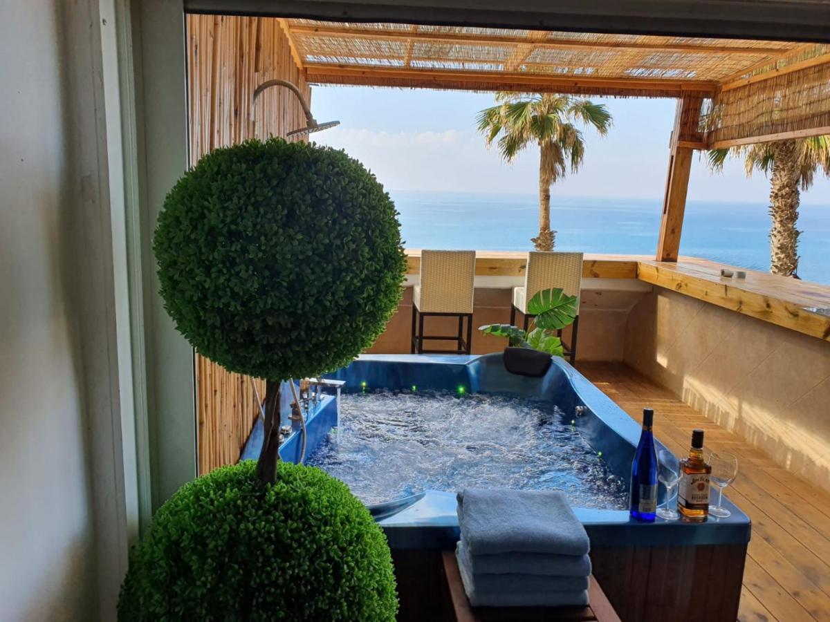 Magic On The Sea-Suites With A Private Jacuzzi And A Private Sea View เนทันยา ภายนอก รูปภาพ