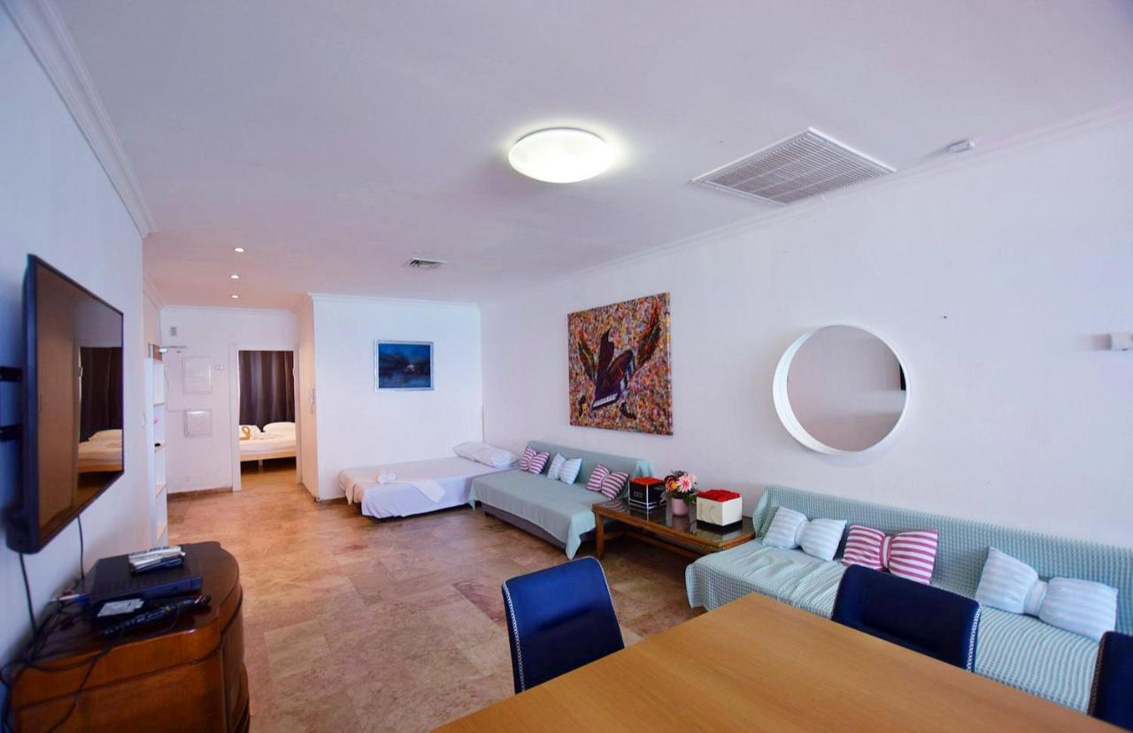 Magic On The Sea-Suites With A Private Jacuzzi And A Private Sea View เนทันยา ภายนอก รูปภาพ