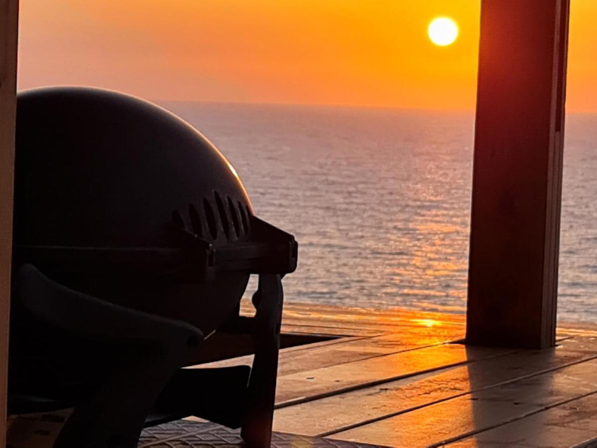 Magic On The Sea-Suites With A Private Jacuzzi And A Private Sea View เนทันยา ภายนอก รูปภาพ